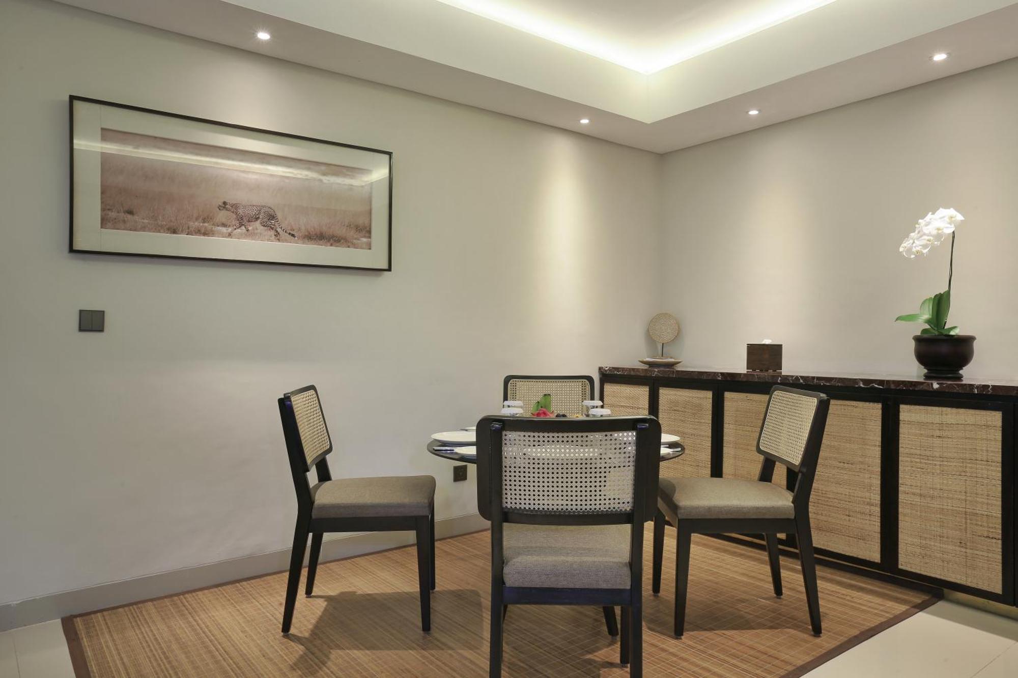 Sanctoo Suites & Villas Sukawati  Ngoại thất bức ảnh